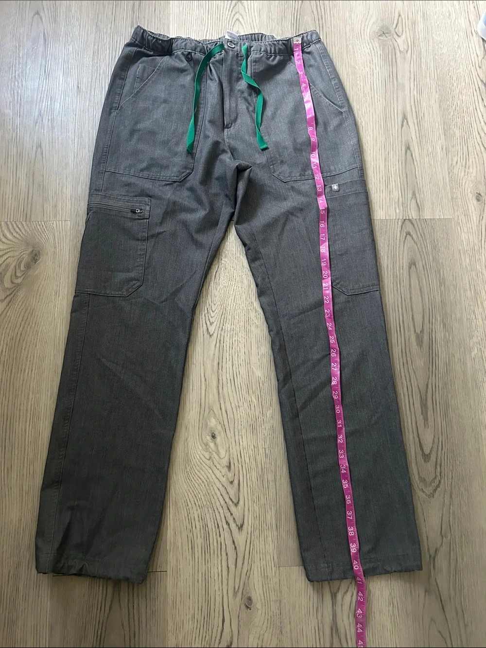 Figs Cairo Straight Leg Scrub Pants Graphite Gray Men’s Size Medium
